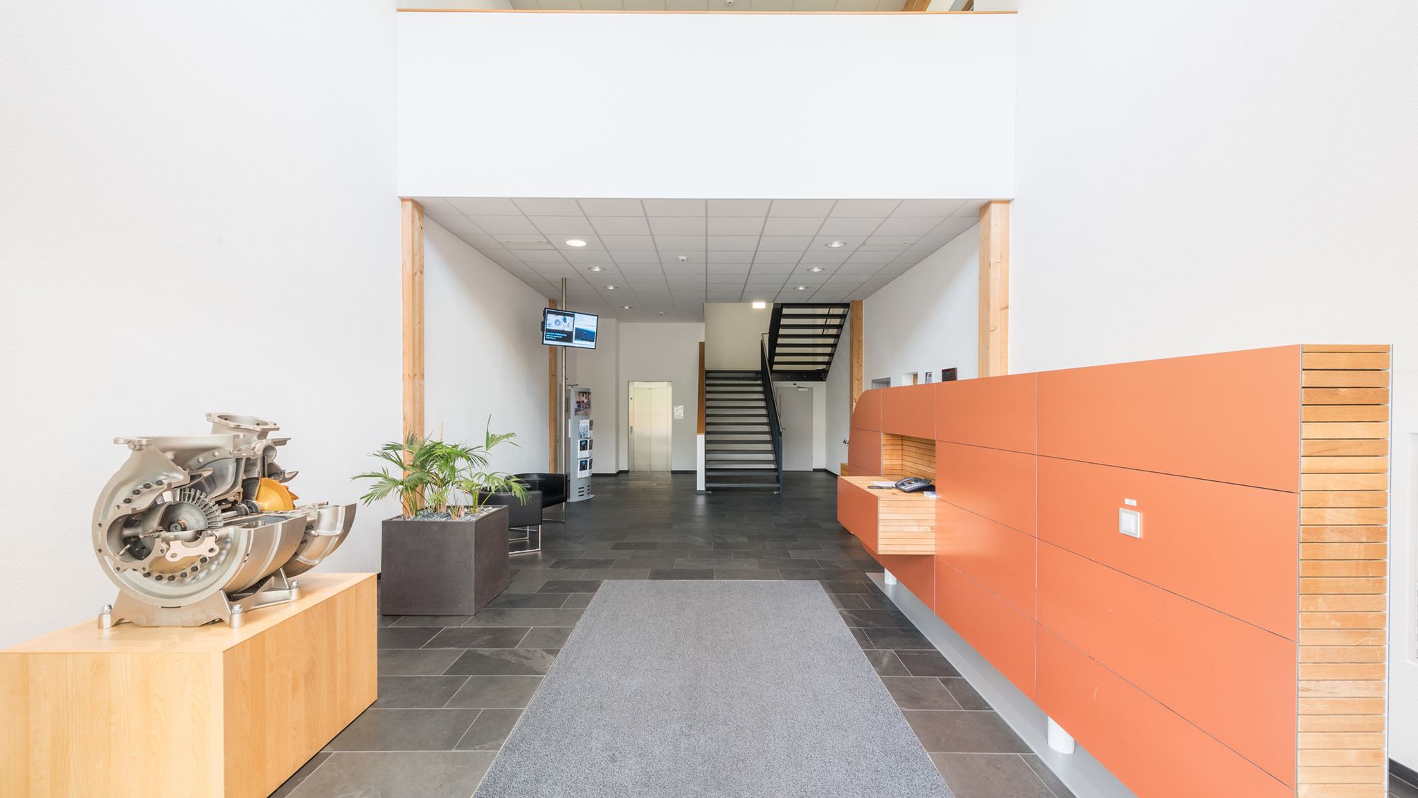 Klingnau Gewerbepark Gang innen Klingnau Gewerbepark Gang innen