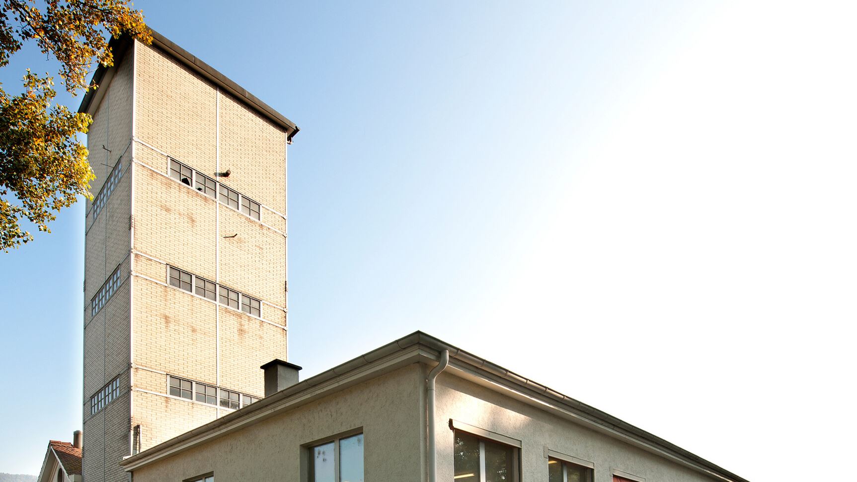 Aesch Gebaeude Aussenansicht4 Aesch Gebaeude Aussenansicht4