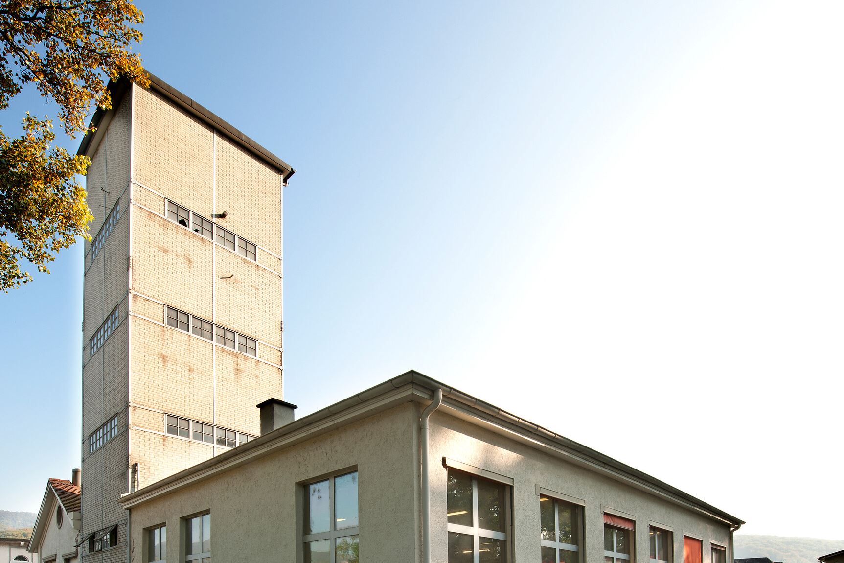 Aesch Gebaeude Aussenansicht4 Aesch Gebaeude Aussenansicht4