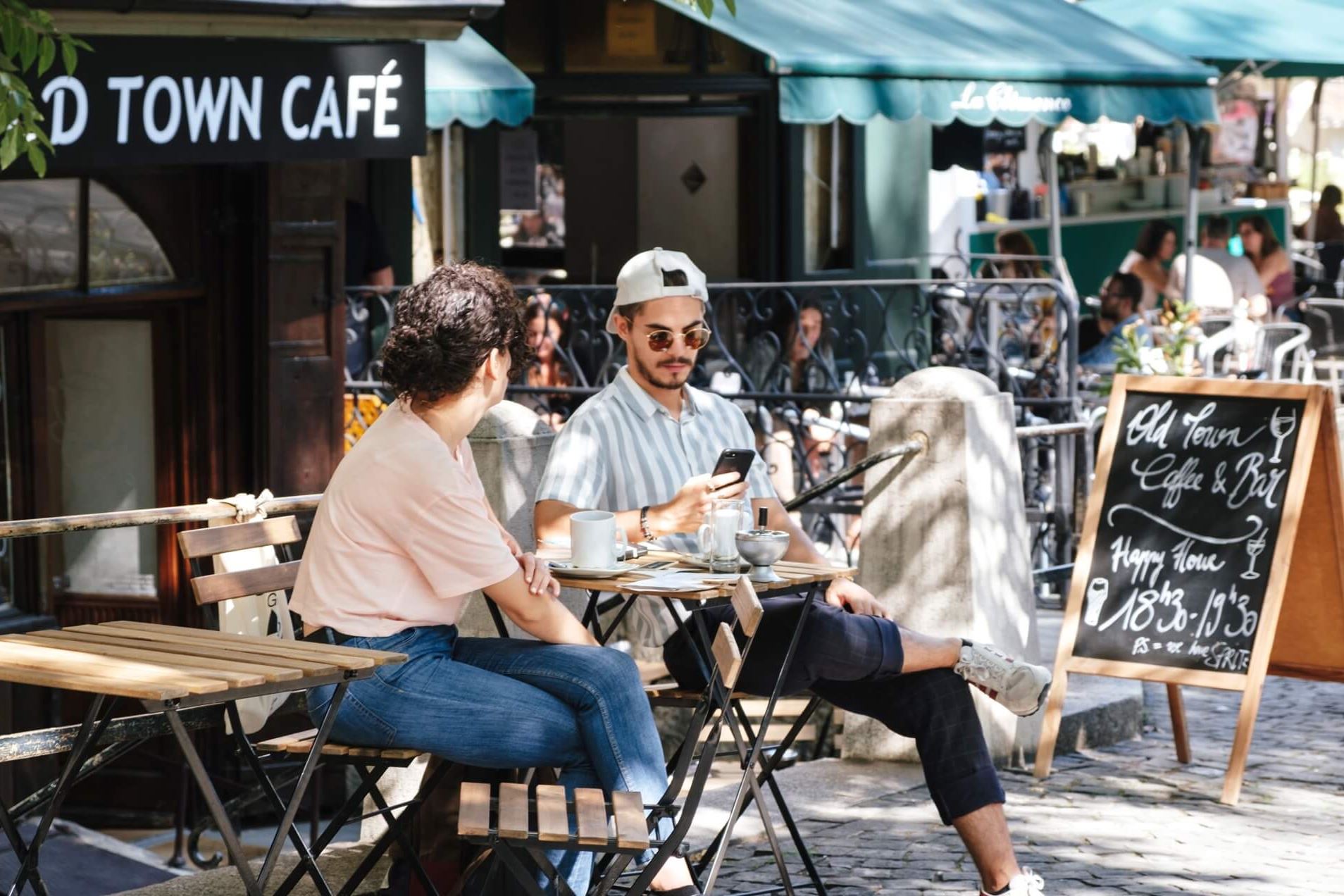 Thehive Localisation Lifestyle 3@2X Thehive Localisation Lifestyle 3@2X