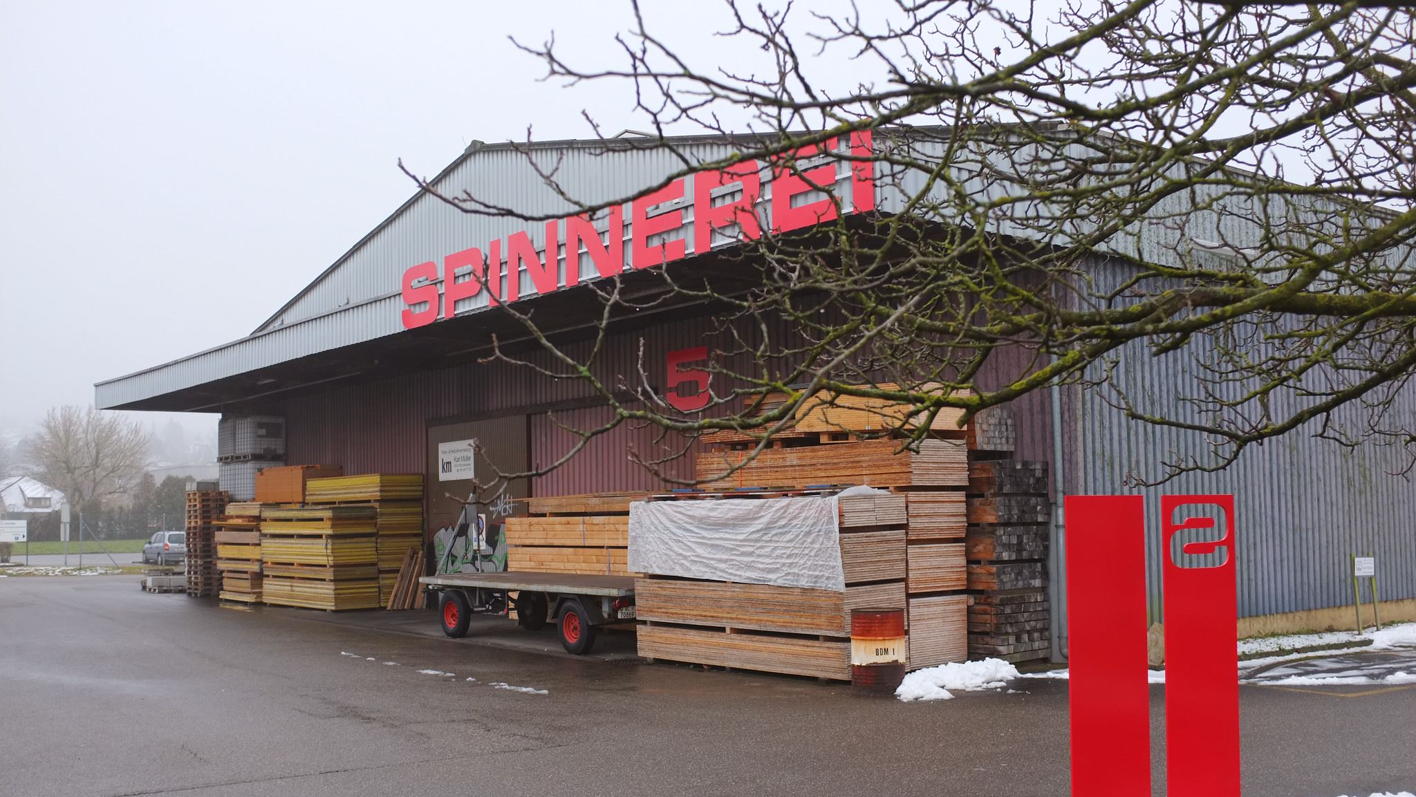 Aesch Gebaeude Aussenansicht3 Aesch Gebaeude Aussenansicht3