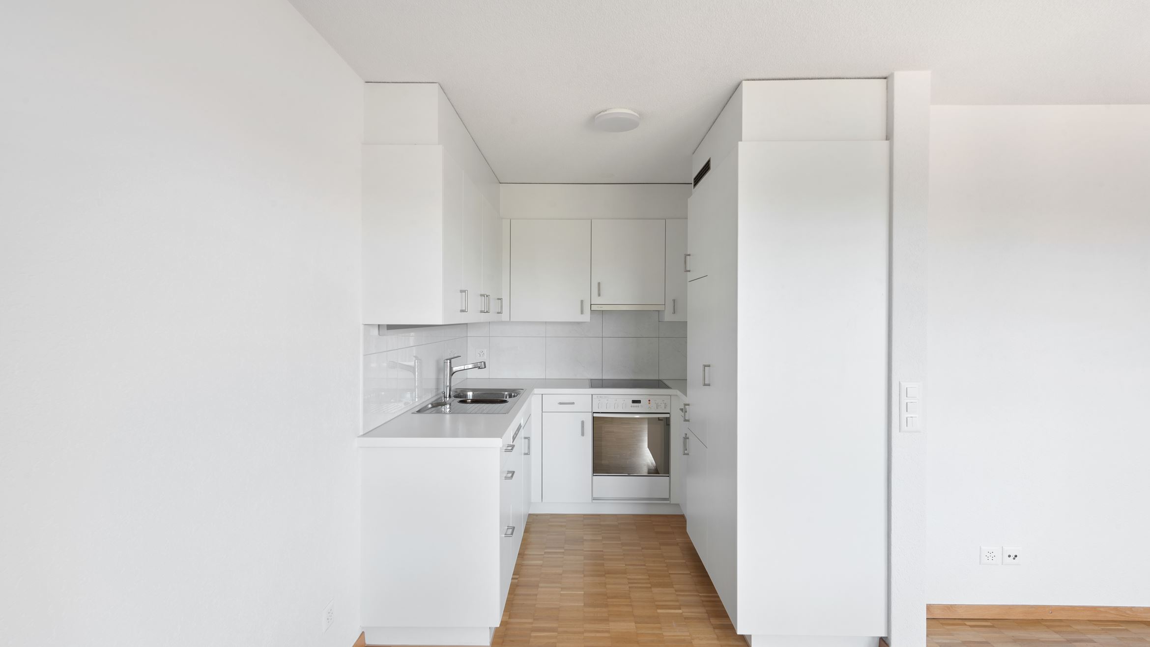 Backbone 51368 007 HD Backbone 51368 007 HD