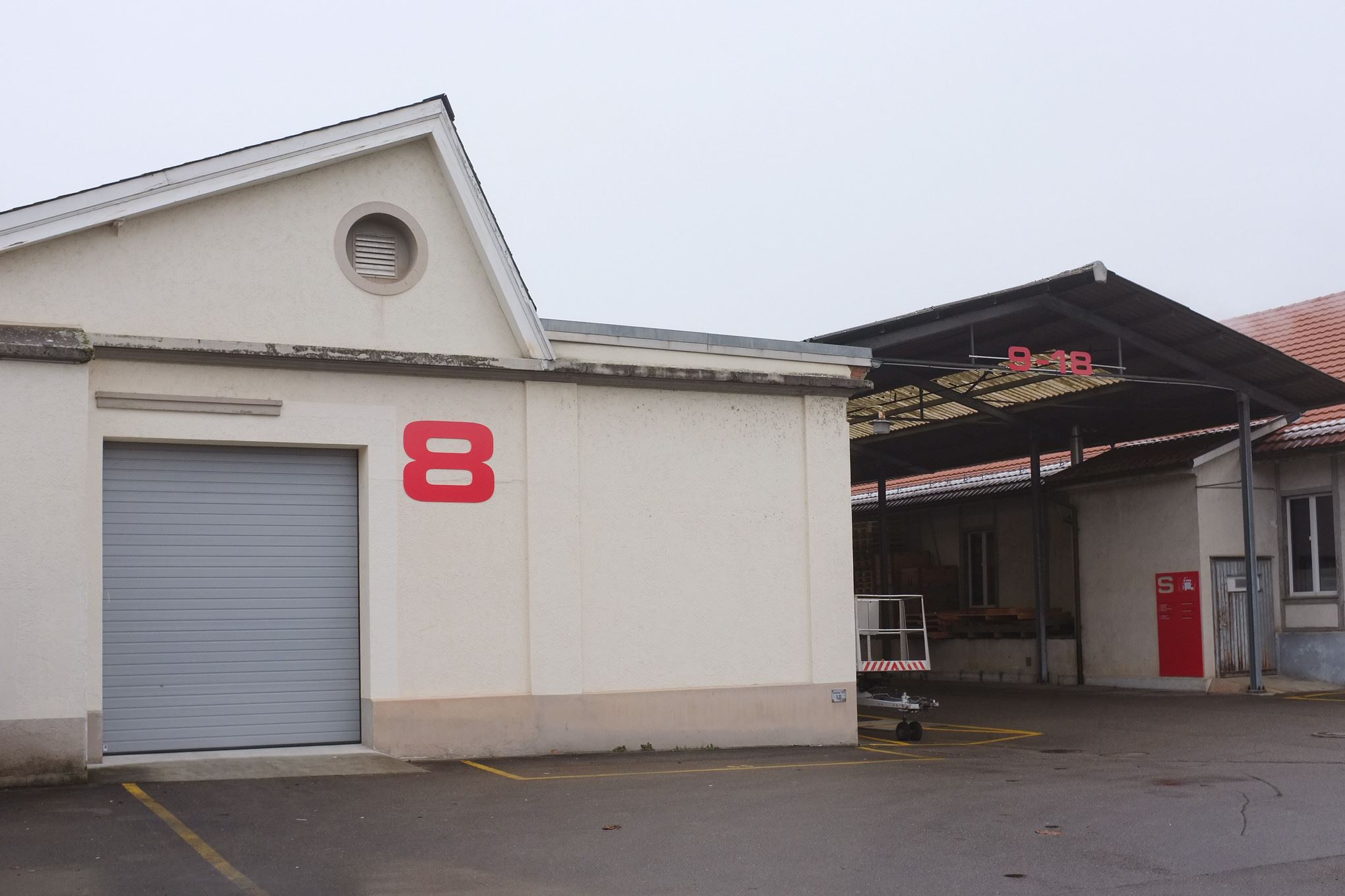 Aesch Gebaeude Aussenansicht2 Aesch Gebaeude Aussenansicht2